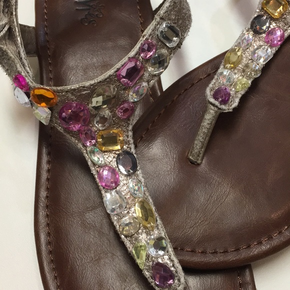 Girl's T-strap Sandals - Picture 1 of 7